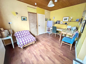Photo 5- click for photo gallery
